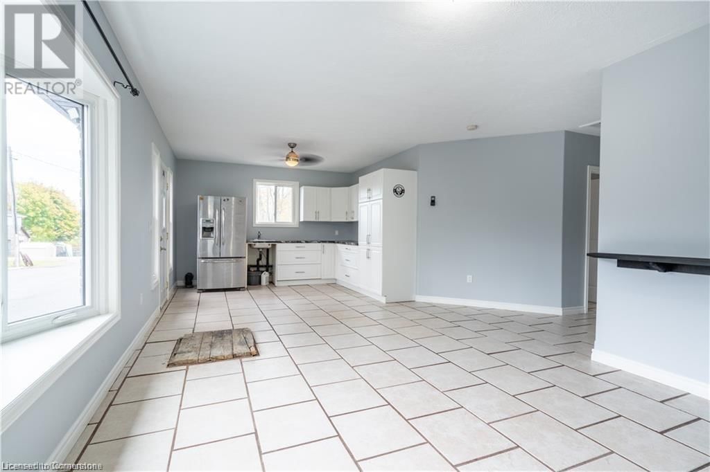 4006 QUEEN STREET Image 30