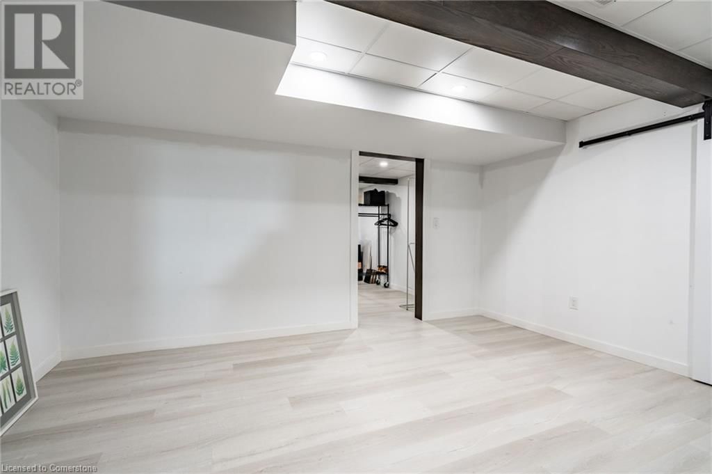 4006 QUEEN STREET Image 39