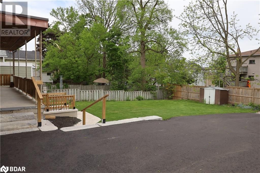 47 GROVE STREET EAST Image 18