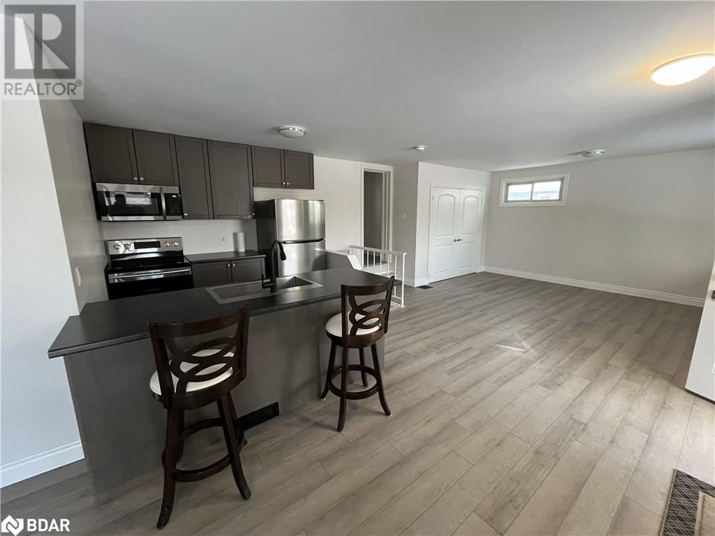 47 GROVE STREET EAST Image 3