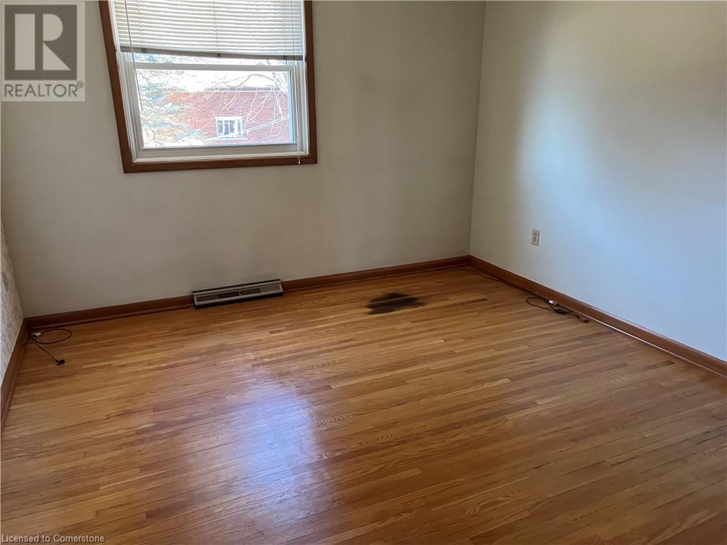 6 HOLDEN AVENUE Image 10