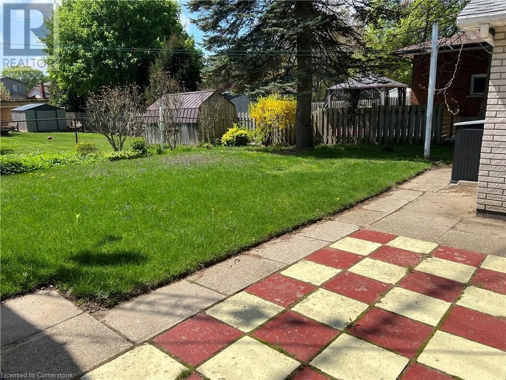 6 HOLDEN AVENUE Image 18