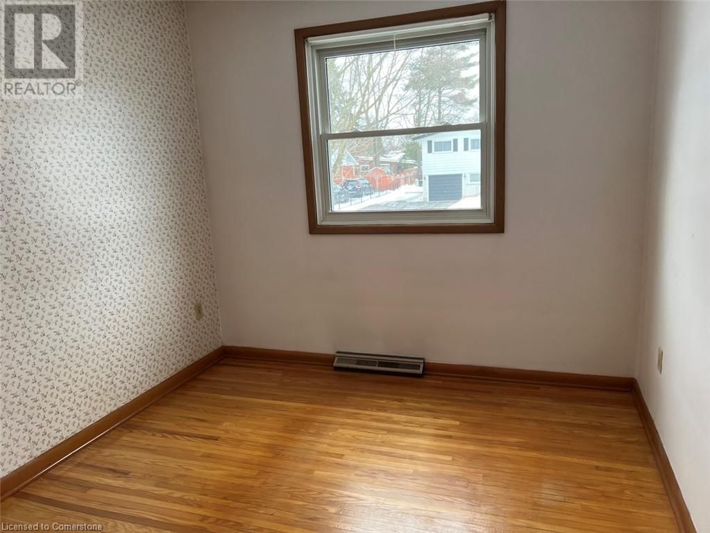 6 HOLDEN AVENUE Image 8