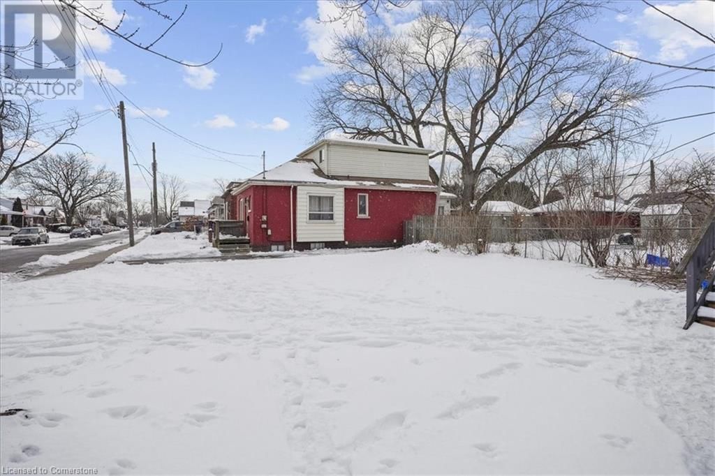 510 BRITANNIA AVENUE Image 36