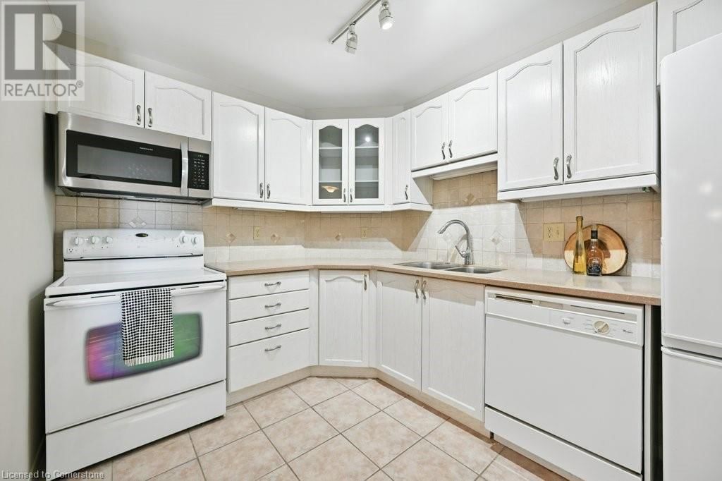 610 - 2085 AMHERST HEIGHTS DRIVE Image 11
