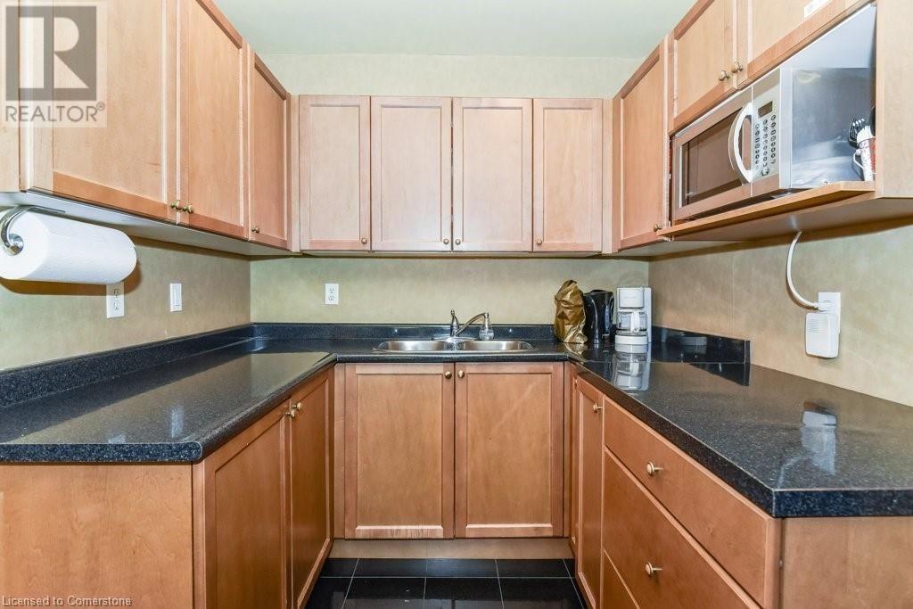 610 - 2085 AMHERST HEIGHTS DRIVE Image 34