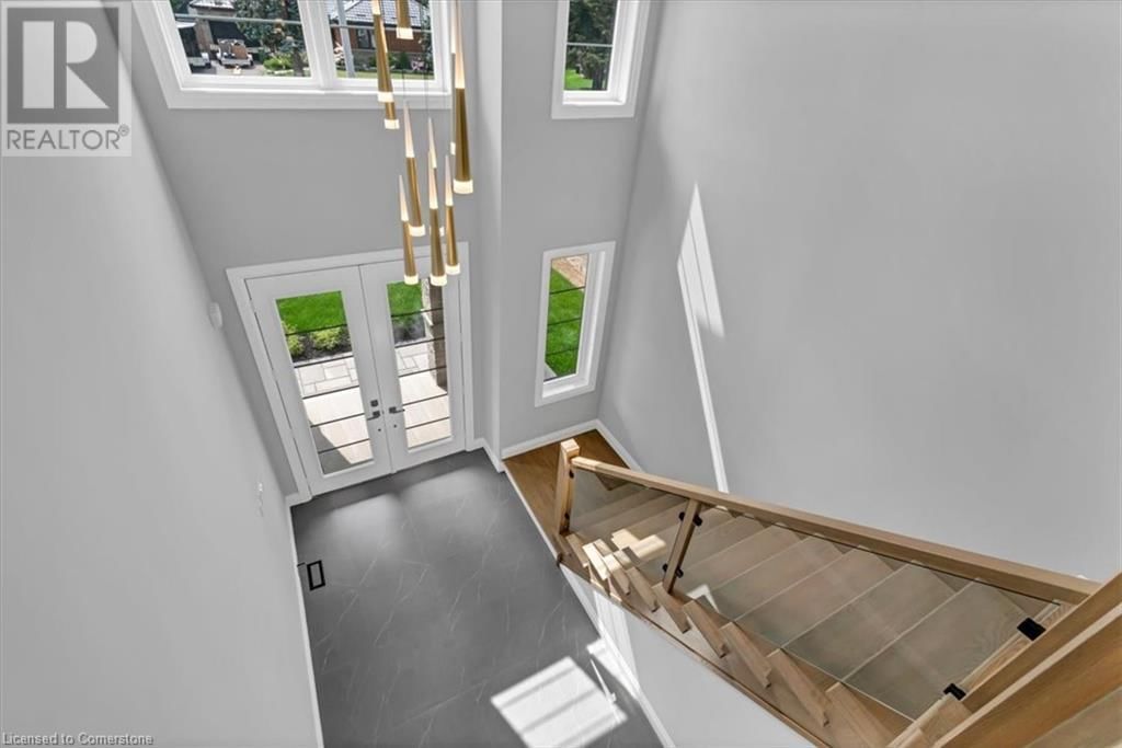 382 SOUTHCOTE ROAD Image 14