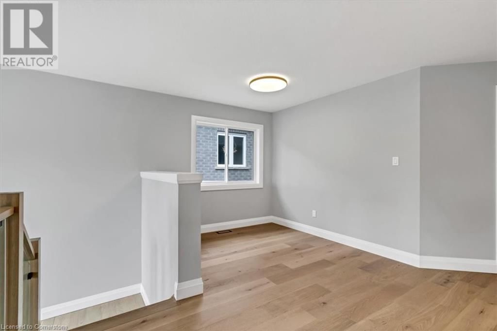 382 SOUTHCOTE ROAD Image 15