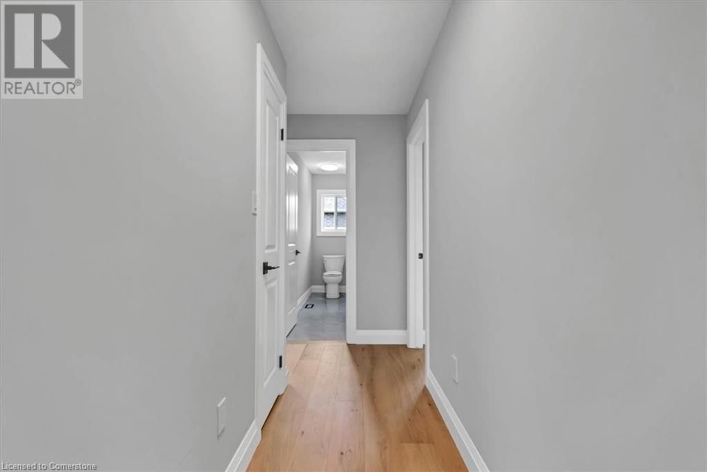 382 SOUTHCOTE ROAD Image 24