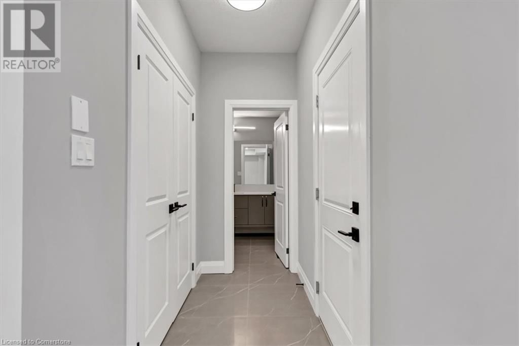 382 SOUTHCOTE ROAD Image 4