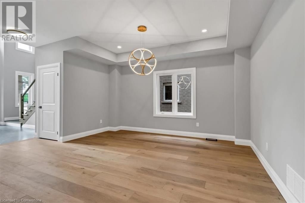 382 SOUTHCOTE ROAD Image 6