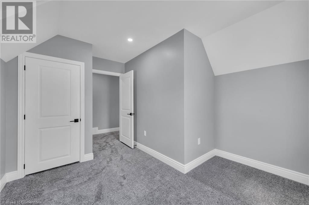 2076 MAIN STREET NORTH Image 28