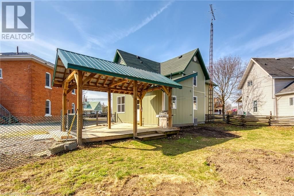 2076 MAIN STREET NORTH Image 30