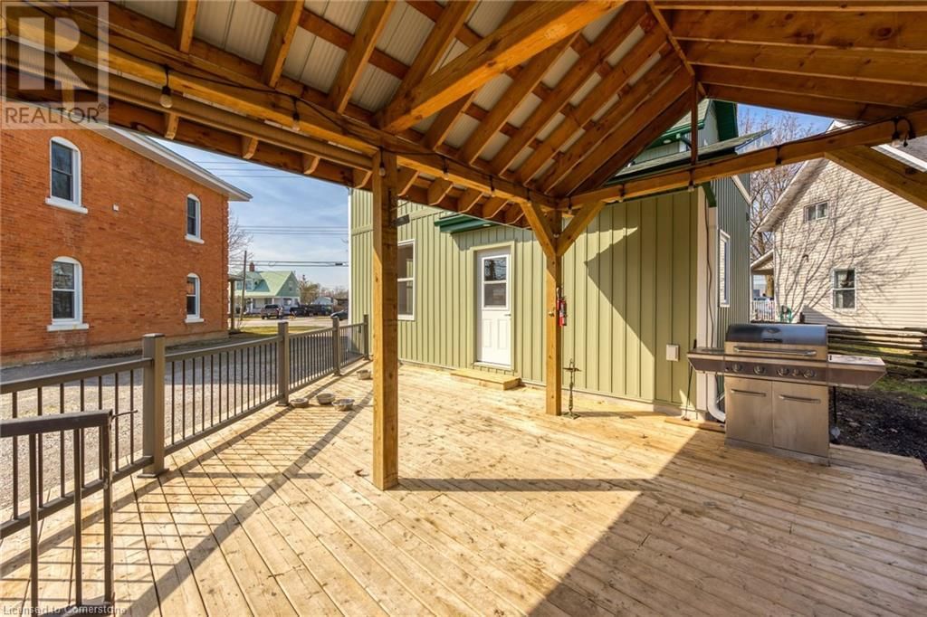 2076 MAIN STREET NORTH Image 32