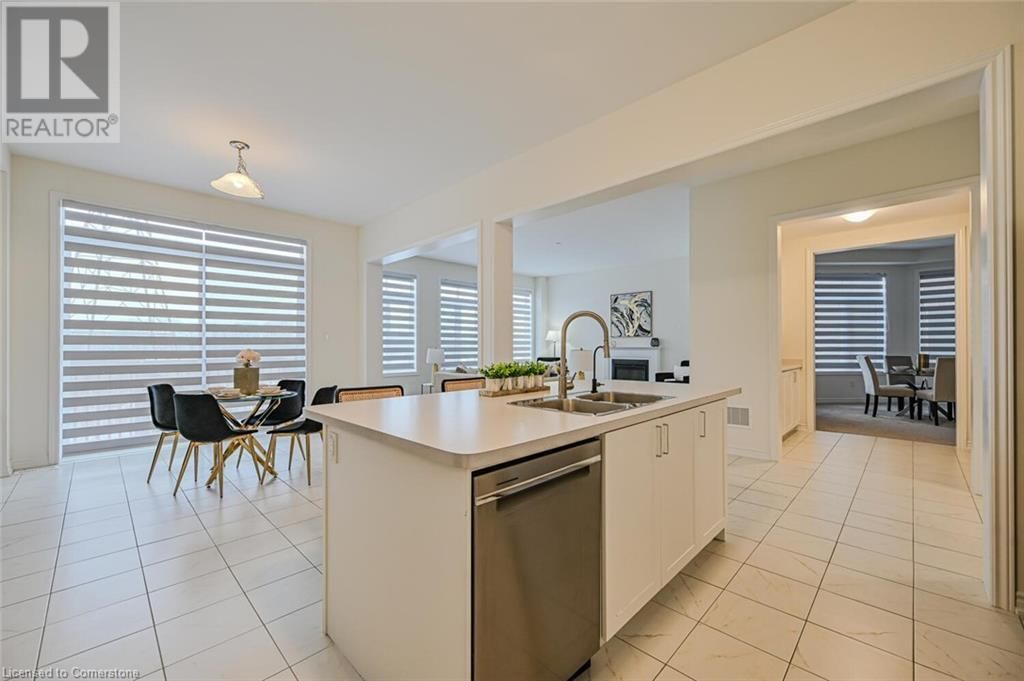 15 SANFORD CIRCLE Image 16