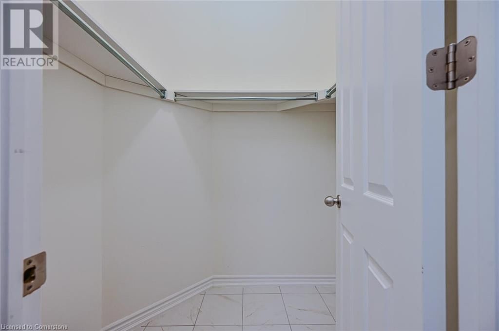 15 SANFORD CIRCLE Image 18