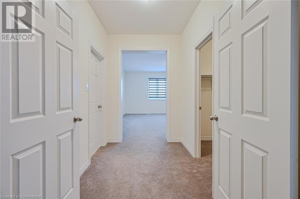 15 SANFORD CIRCLE Image 24