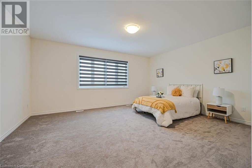 15 SANFORD CIRCLE Image 25