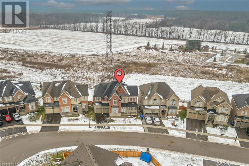 15 SANFORD CIRCLE Image 3