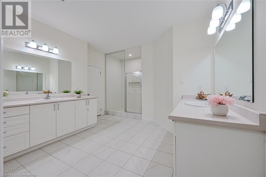 15 SANFORD CIRCLE Image 31