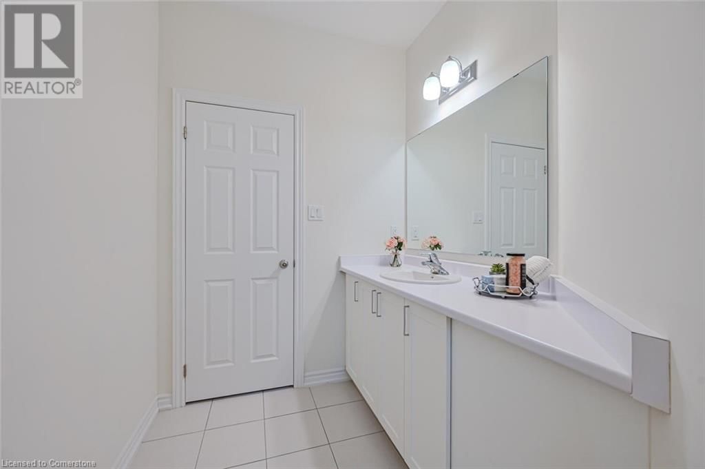 15 SANFORD CIRCLE Image 36