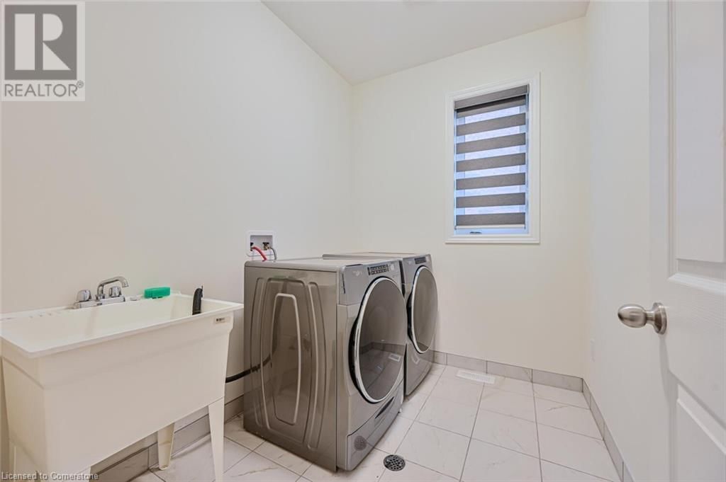 15 SANFORD CIRCLE Image 42
