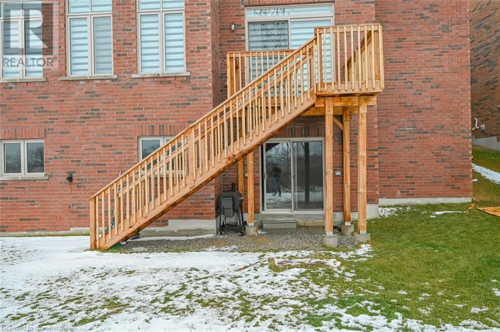 15 SANFORD CIRCLE Image 46