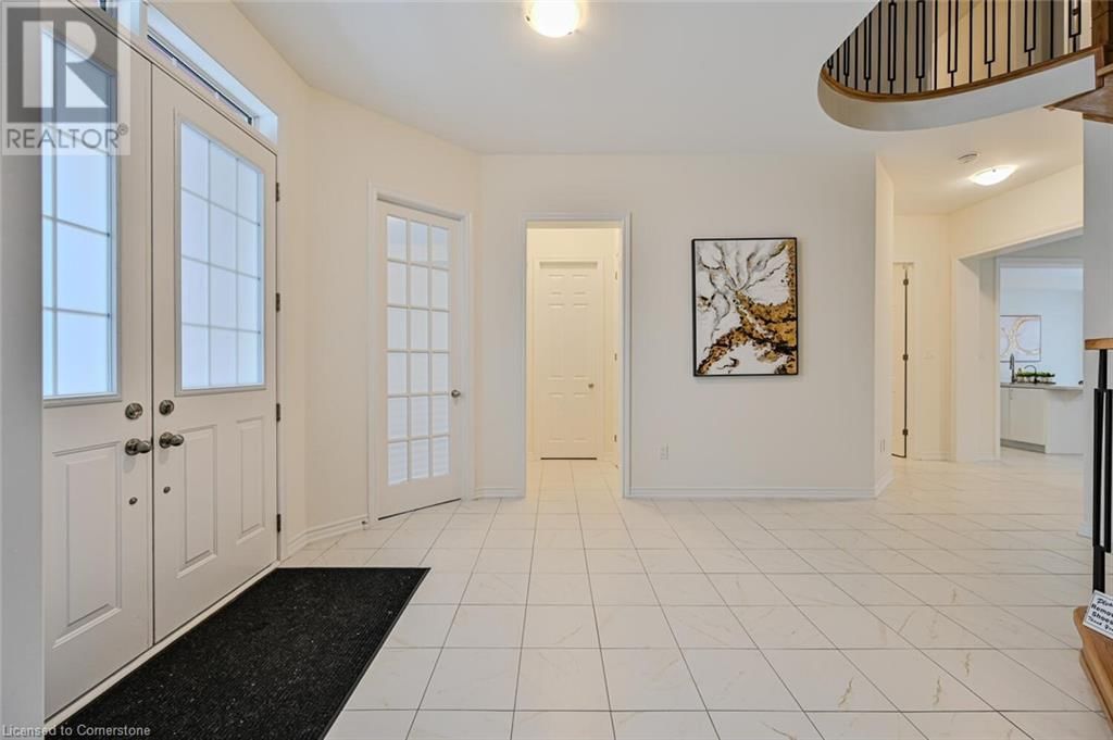 15 SANFORD CIRCLE Image 7