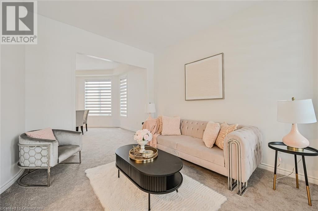 15 SANFORD CIRCLE Image 9