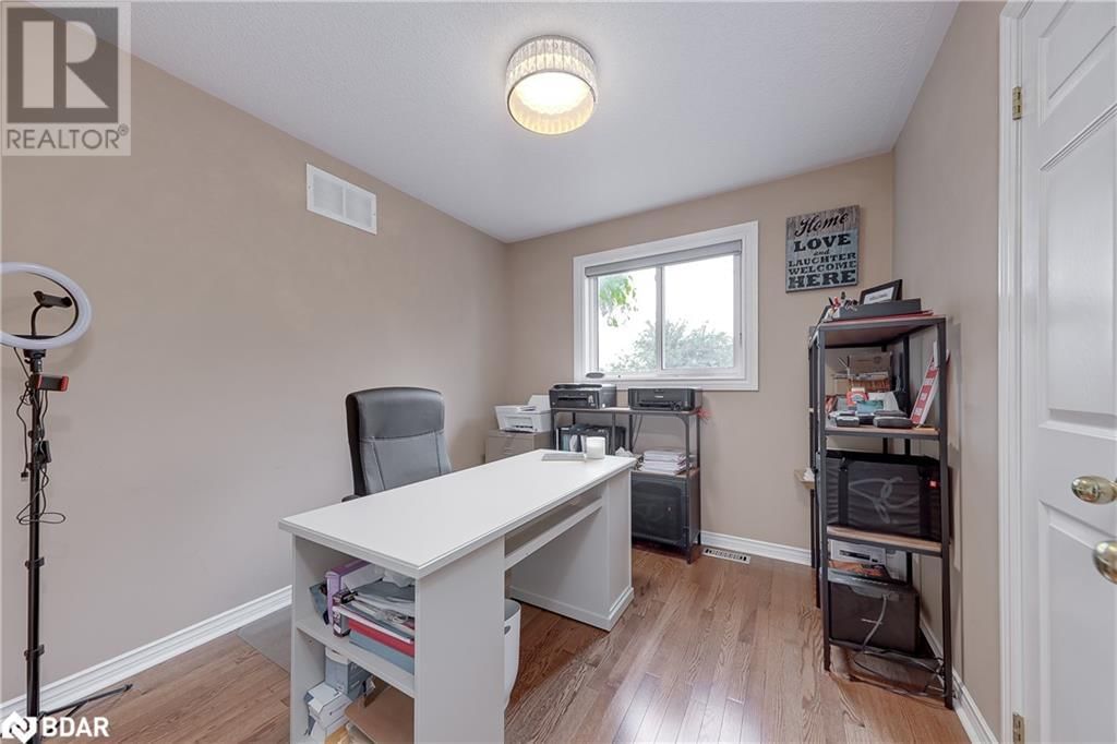 19 ALLSOP CRESCENT Image 30