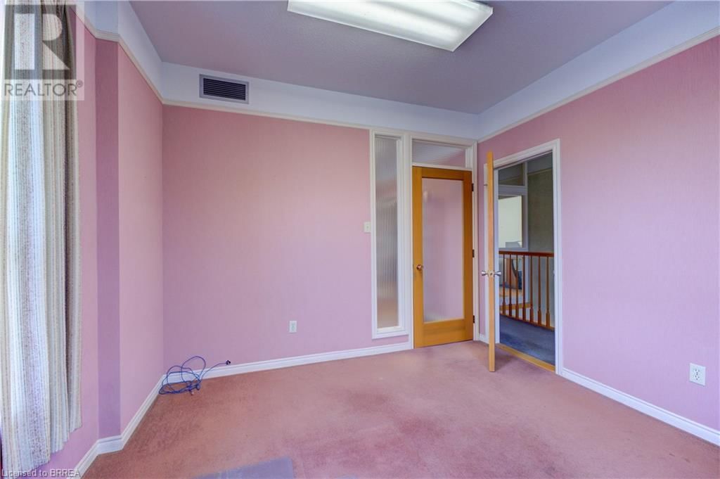 75 CHATHAM STREET Image 23