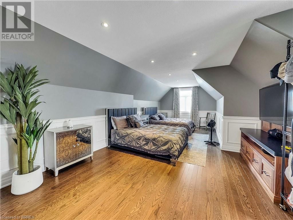 16 WESTLAKE BOULEVARD Image 34