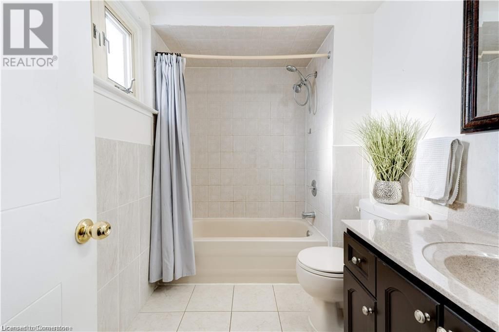 31 TINTON CRESCENT Image 21