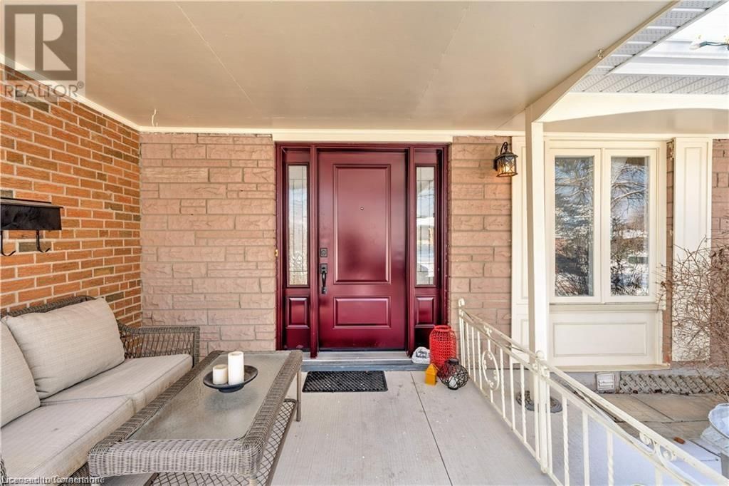 31 TINTON CRESCENT Image 3