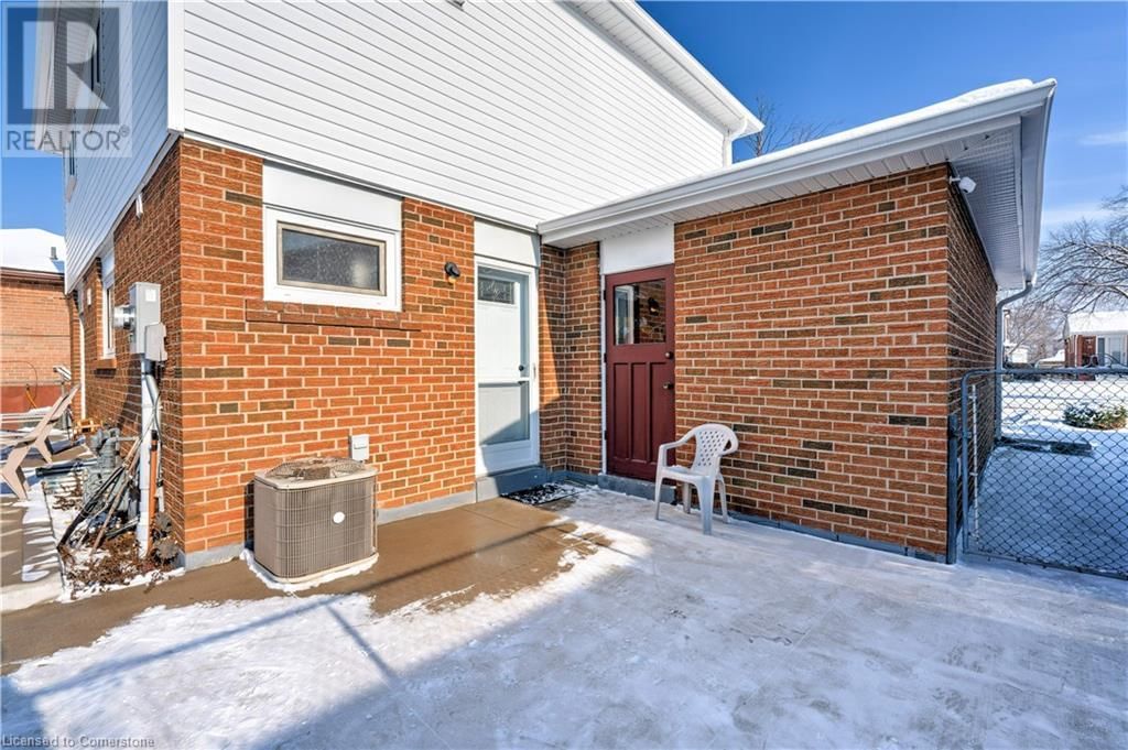 31 TINTON CRESCENT Image 31