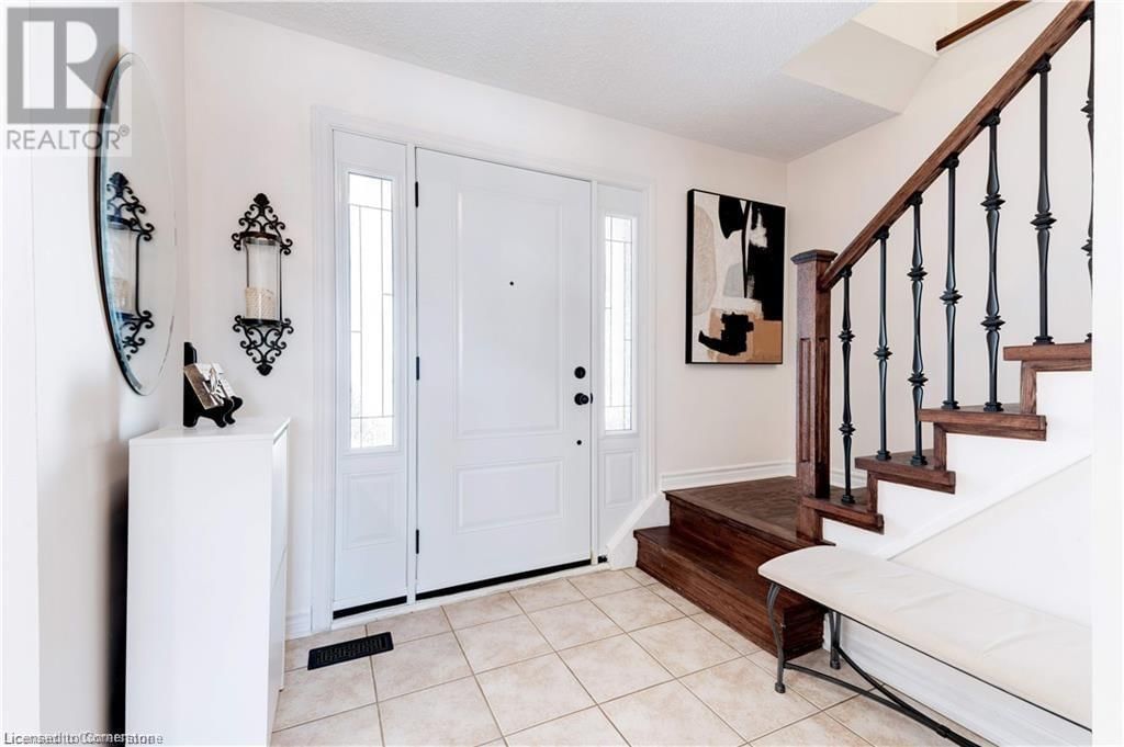 31 TINTON CRESCENT Image 4