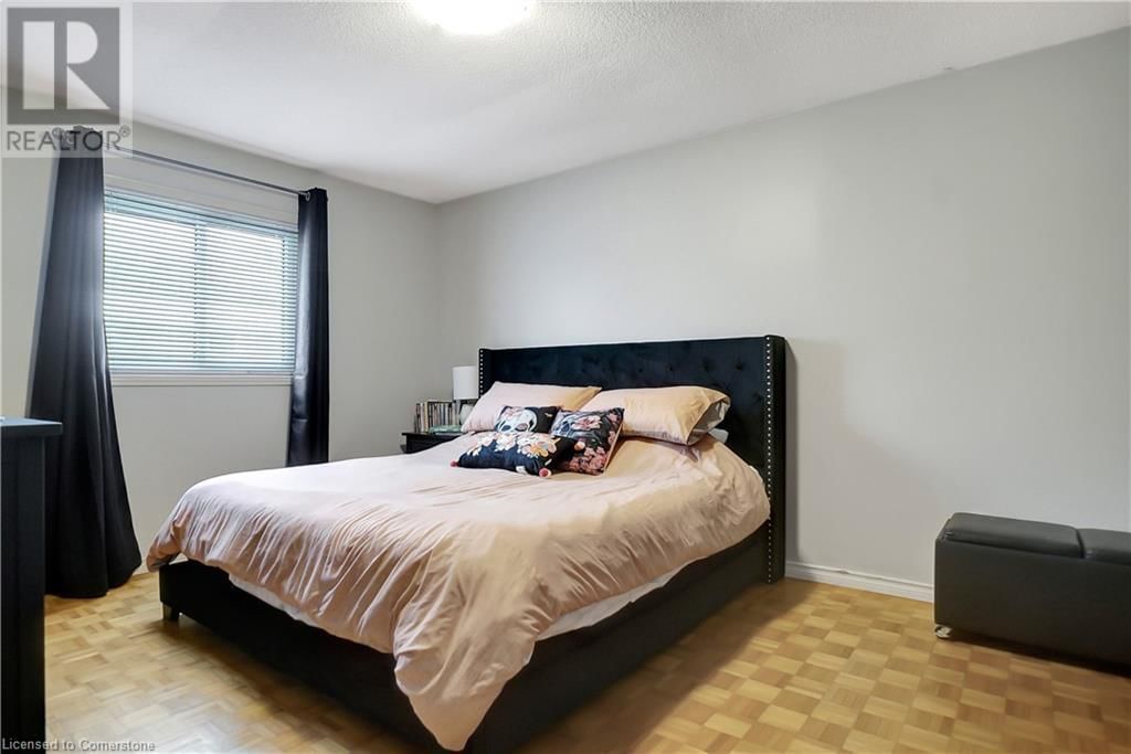562 CHAMPLAIN BOULEVARD Image 14