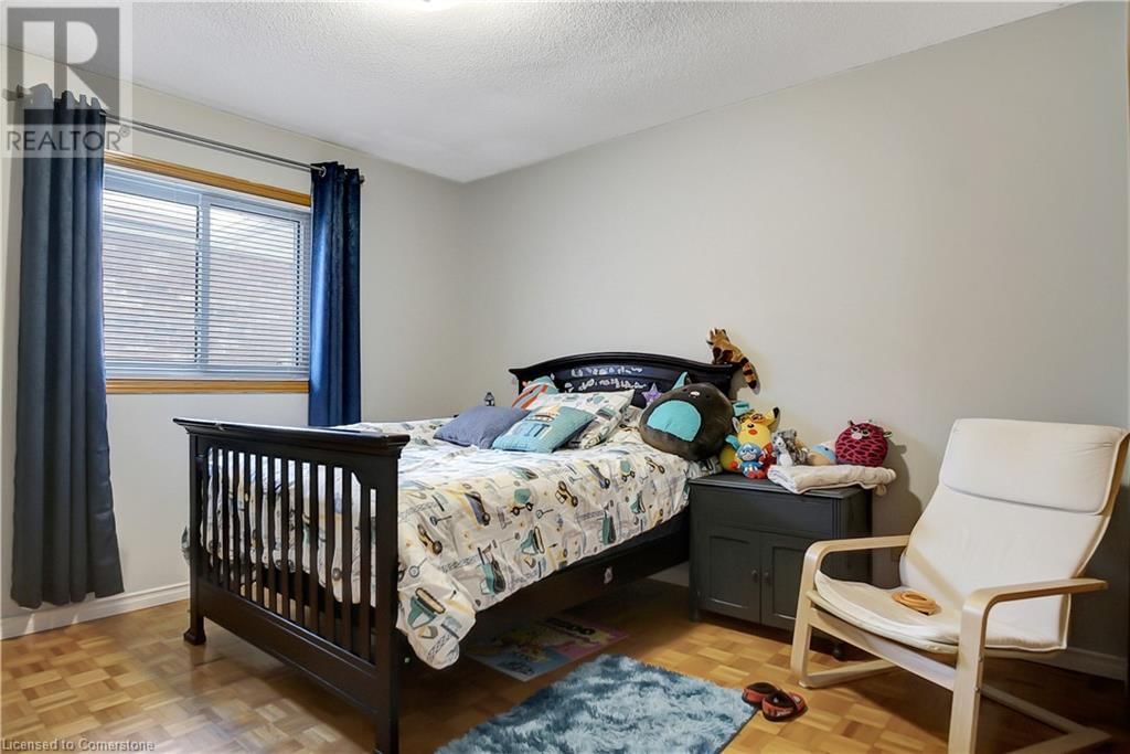 562 CHAMPLAIN BOULEVARD Image 19