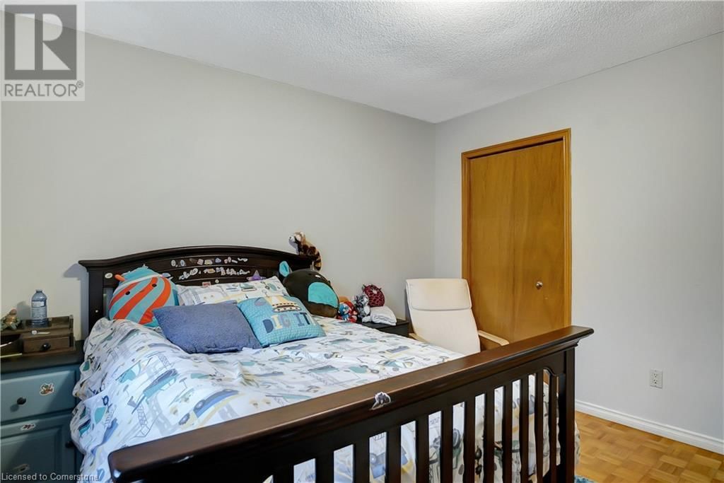 562 CHAMPLAIN BOULEVARD Image 20