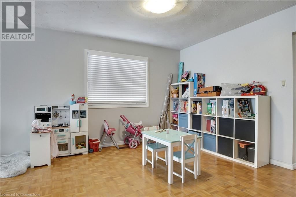 562 CHAMPLAIN BOULEVARD Image 7