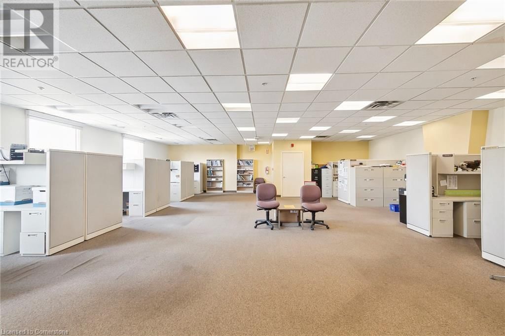 1 - 1141 KING ROAD Image 12
