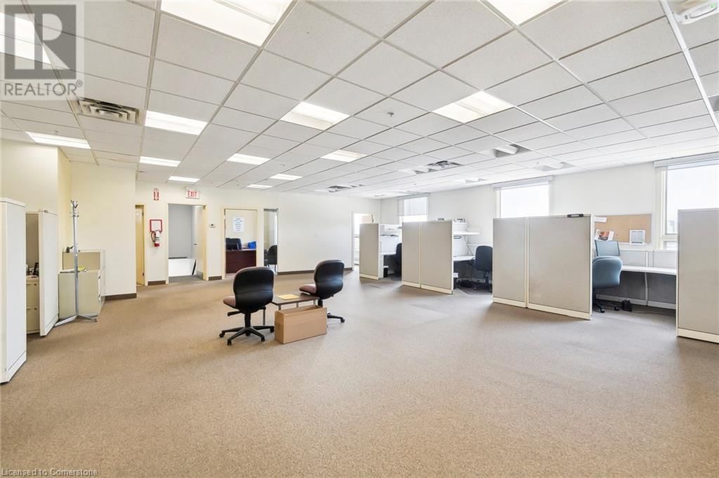 1 - 1141 KING ROAD Image 15
