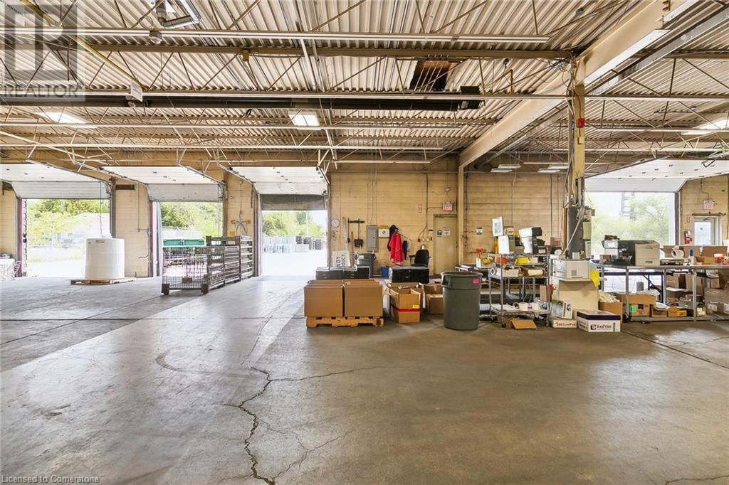 1 - 1141 KING ROAD Image 33