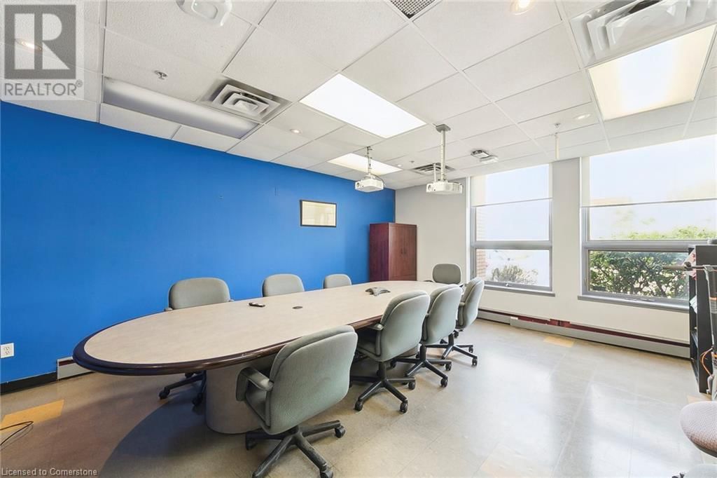 1 - 1141 KING ROAD Image 8