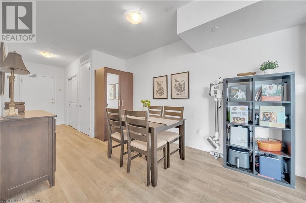 410 - 1 REDFERN AVENUE Image 13