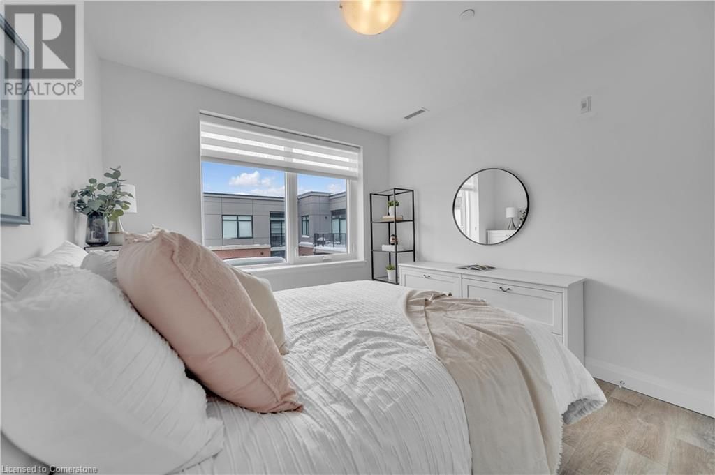 410 - 1 REDFERN AVENUE Image 15