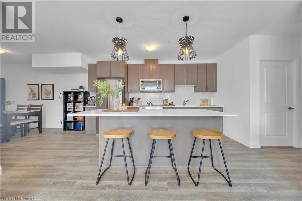 410 - 1 REDFERN AVENUE Image 2