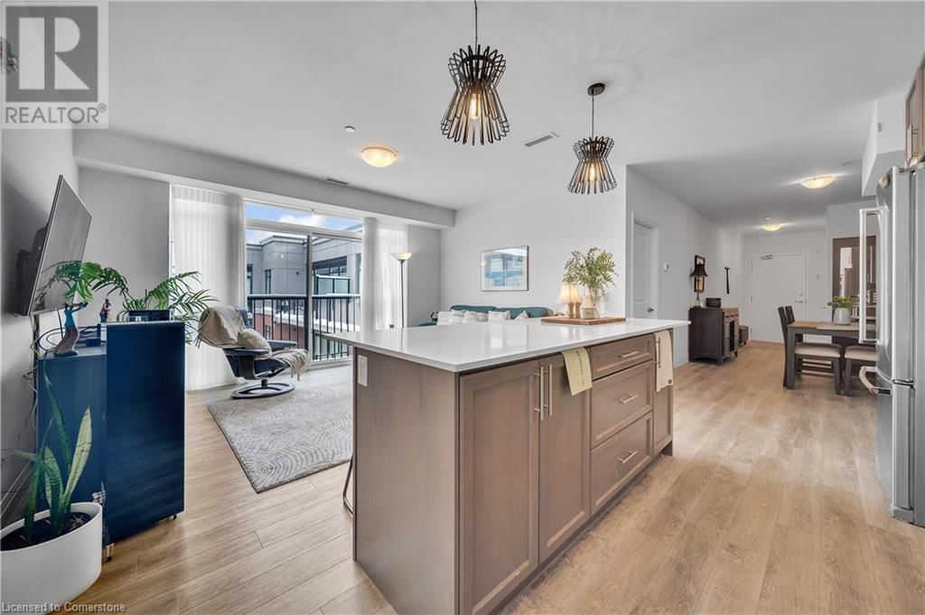 410 - 1 REDFERN AVENUE Image 5