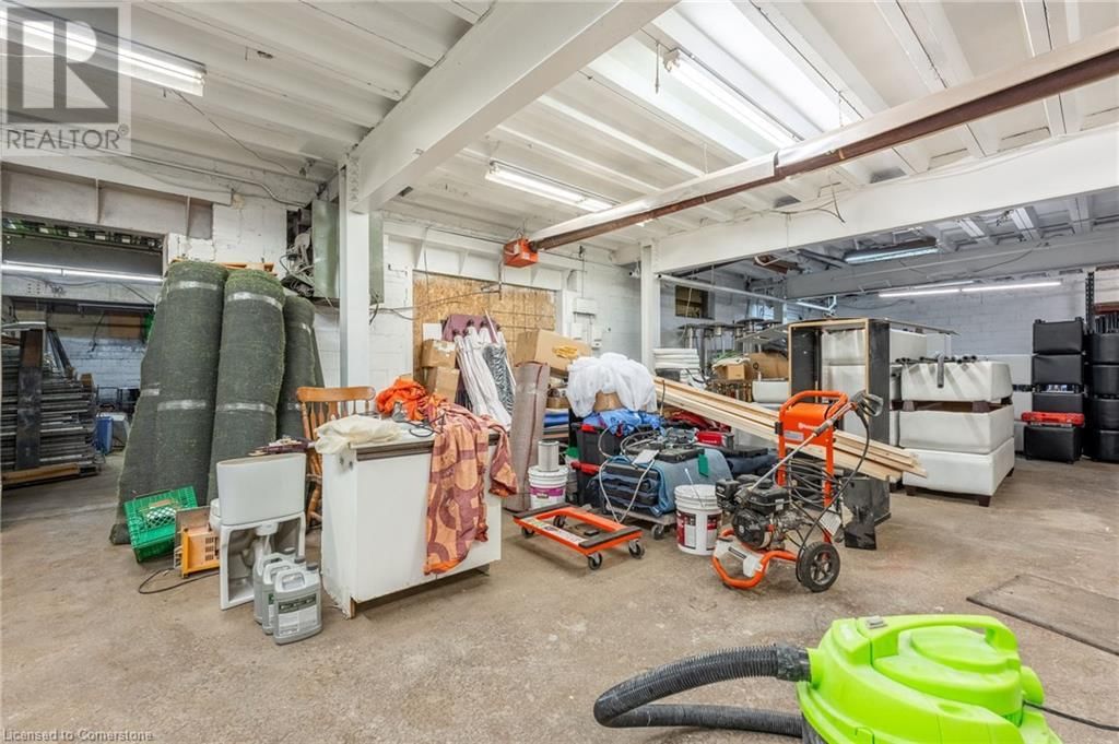 24 CLARK AVENUE Image 17