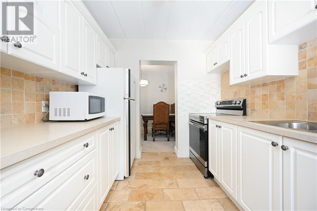 9 - 2422 NEW STREET Image 20